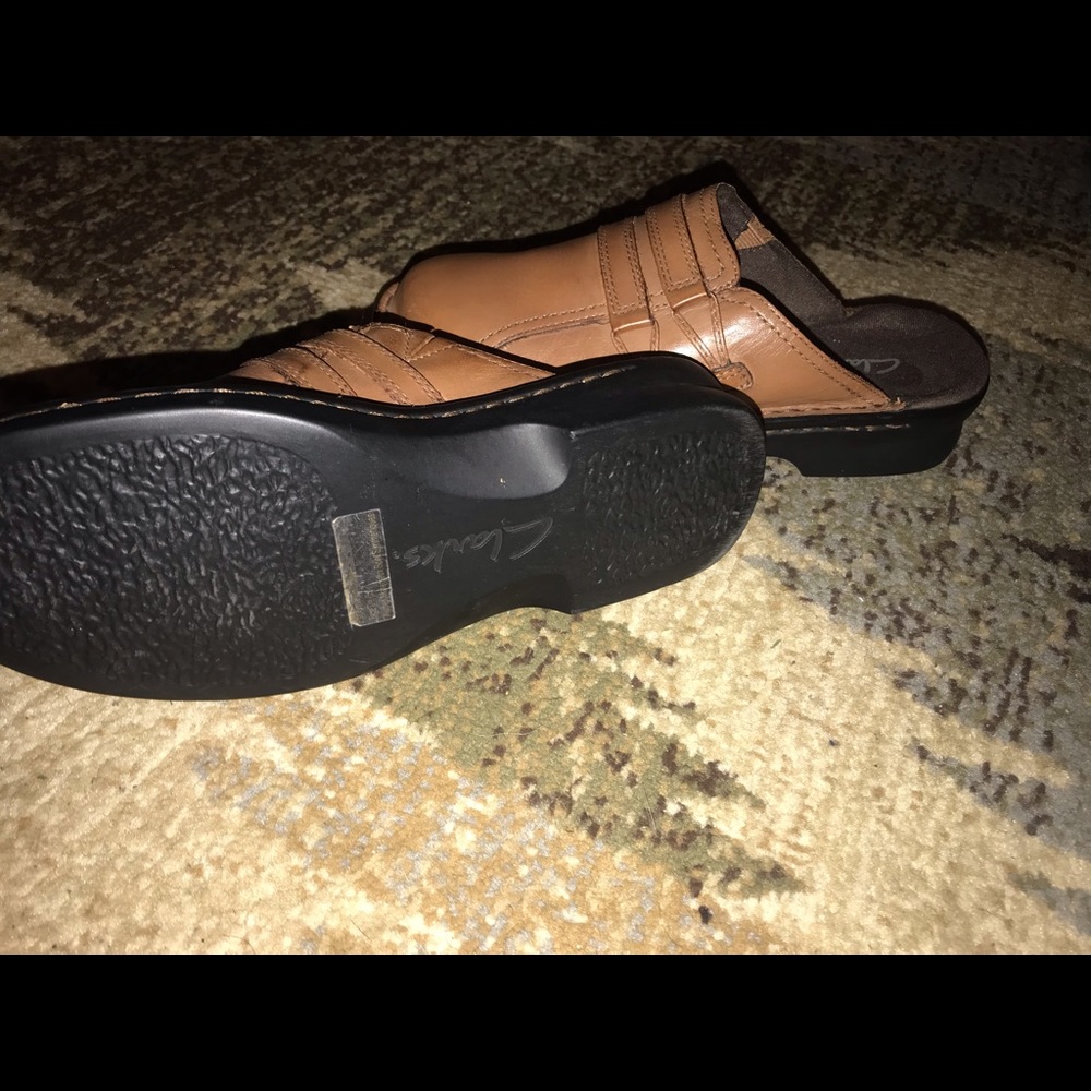 Clark’s! - Picture 3 of 3